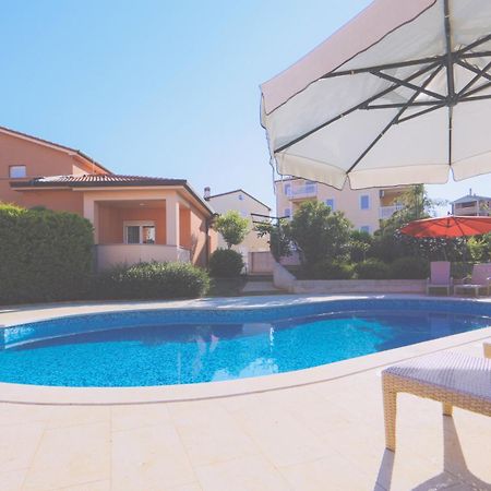 Apartments Meri Ližnjan 외부 사진
